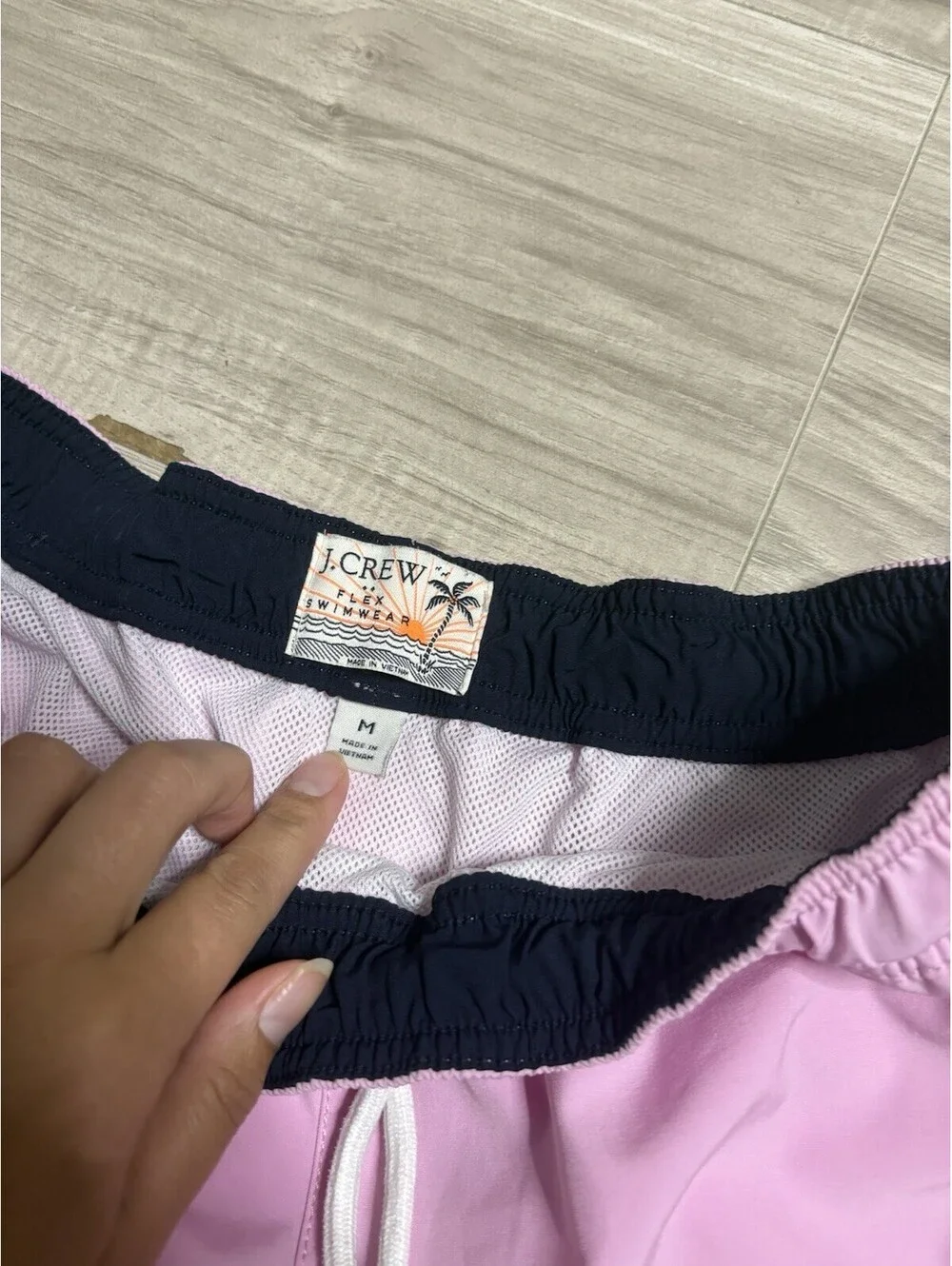 J Crew Mens Flex Seersucker Swim Trunks Medium Beach Ocean Preppy Pink Summer